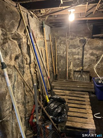 231 Poquonnock Road, Groton, CT 06340