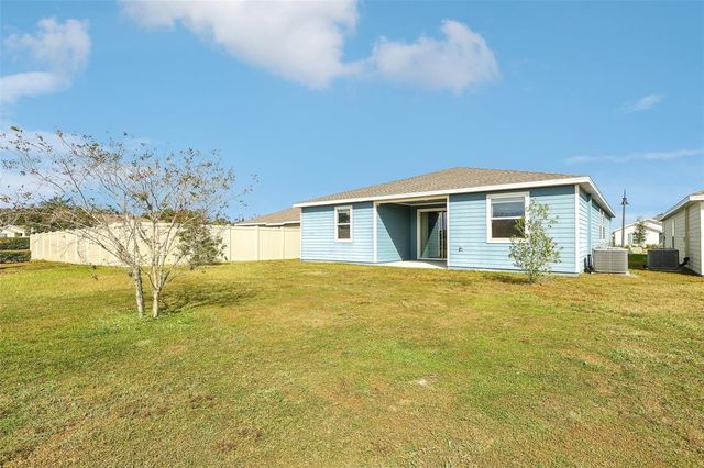 2002 MYRTLE PINE STREET, Kissimmee, FL 34746