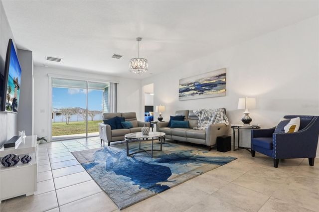 2002 MYRTLE PINE STREET, Kissimmee, FL 34746