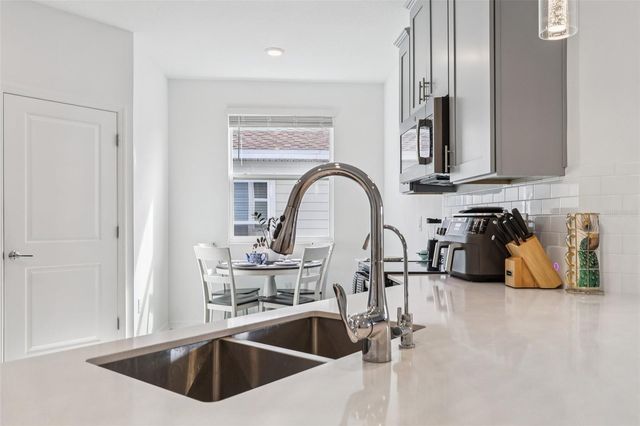 2002 MYRTLE PINE STREET, Kissimmee, FL 34746