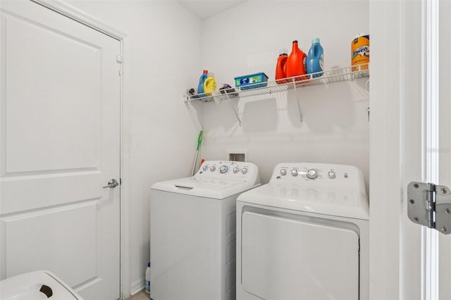 2002 MYRTLE PINE STREET, Kissimmee, FL 34746