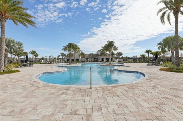 2002 MYRTLE PINE STREET, Kissimmee, FL 34746