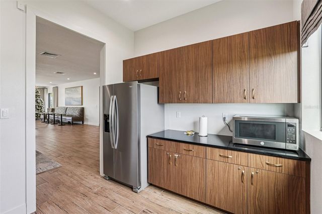 2002 MYRTLE PINE STREET, Kissimmee, FL 34746