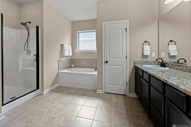 16523 Gallion Dr, Prairieville, LA 70769