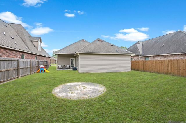 16523 Gallion Dr, Prairieville, LA 70769