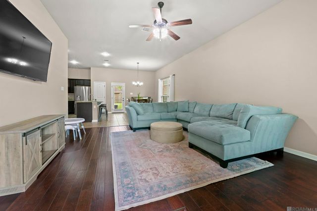 16523 Gallion Dr, Prairieville, LA 70769