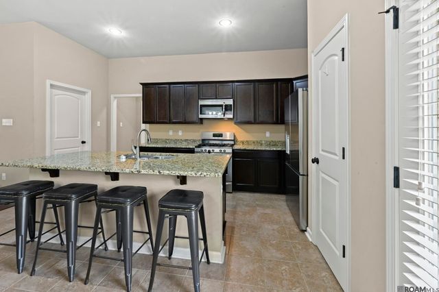 16523 Gallion Dr, Prairieville, LA 70769