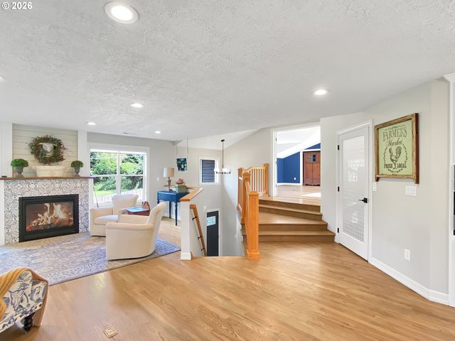 15189 S KIMBERLY Ct, Oregon City, OR 97045