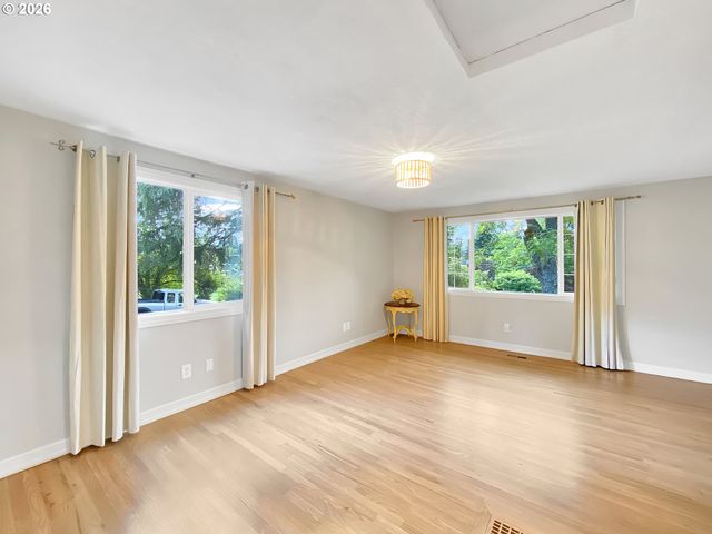 15189 S KIMBERLY Ct, Oregon City, OR 97045