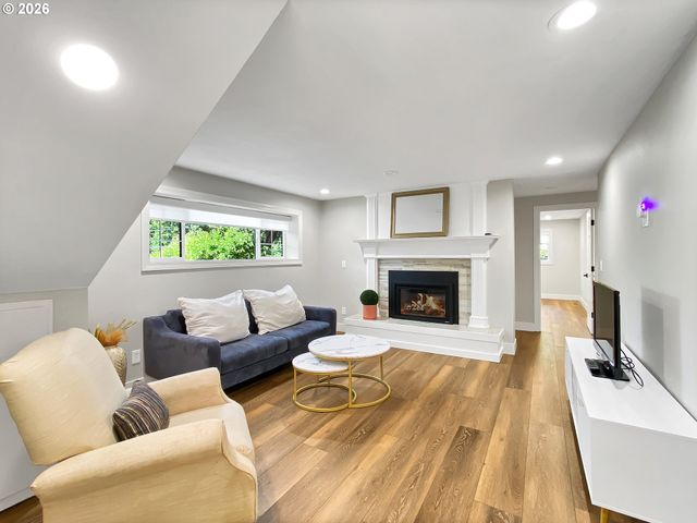 15189 S KIMBERLY Ct, Oregon City, OR 97045