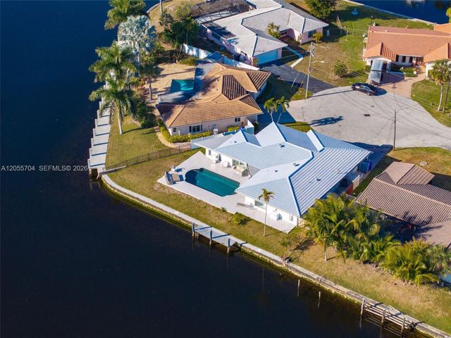 670 SE 7th Avenue, Pompano Beach, FL 33060