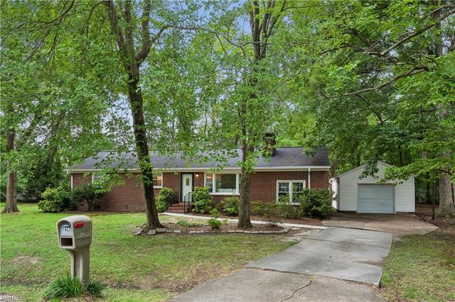 214 Greenland Drive, Yorktown, VA 23693