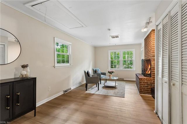 214 Greenland Drive, Yorktown, VA 23693
