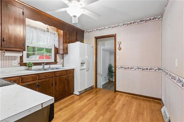 214 Greenland Drive, Yorktown, VA 23693