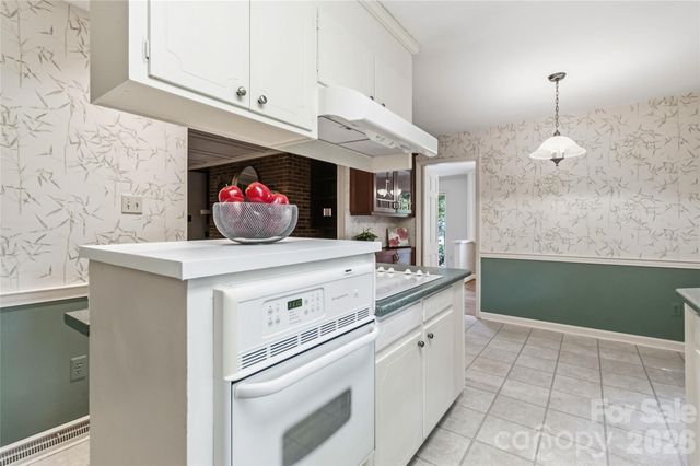 3900 Riverbend Road, Charlotte, NC 28210
