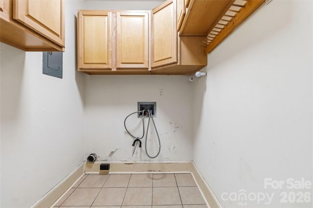 3900 Riverbend Road, Charlotte, NC 28210
