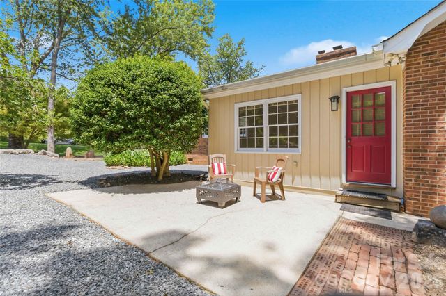 3900 Riverbend Road, Charlotte, NC 28210
