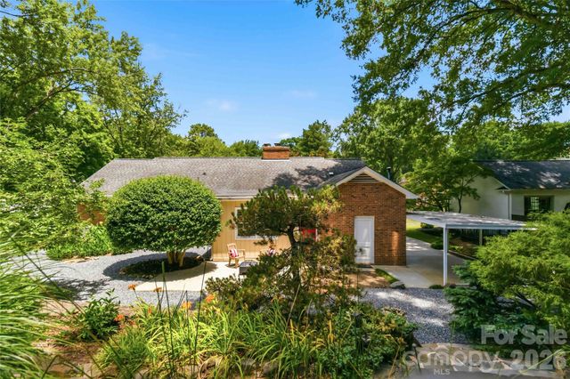 3900 Riverbend Road, Charlotte, NC 28210