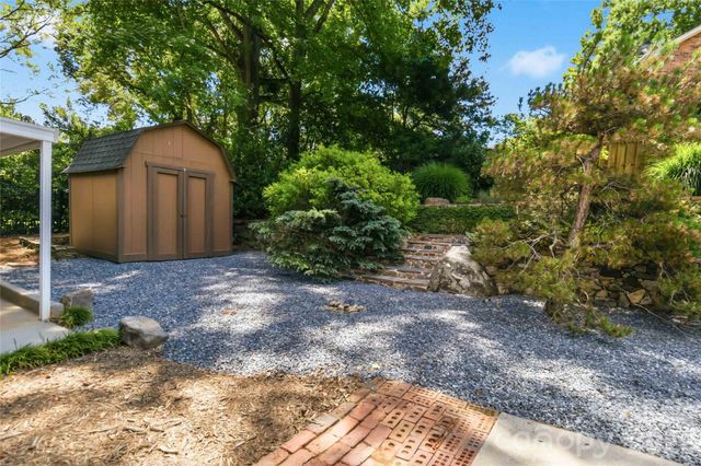 3900 Riverbend Road, Charlotte, NC 28210