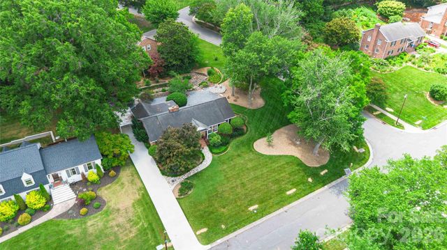 3900 Riverbend Road, Charlotte, NC 28210