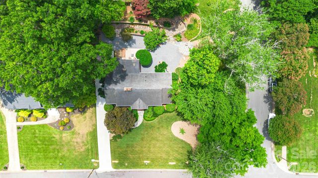 3900 Riverbend Road, Charlotte, NC 28210