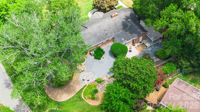 3900 Riverbend Road, Charlotte, NC 28210