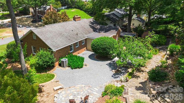 3900 Riverbend Road, Charlotte, NC 28210