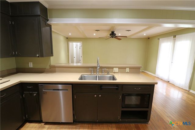 417 Salisbury Lane, Victoria, TX 77904