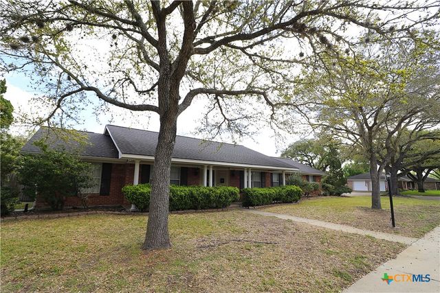 417 Salisbury Lane, Victoria, TX 77904