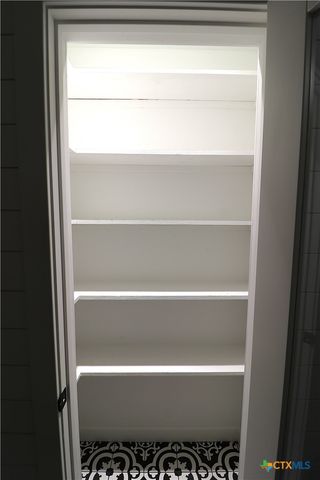 417 Salisbury Lane, Victoria, TX 77904