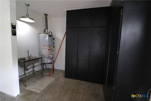 417 Salisbury Lane, Victoria, TX 77904