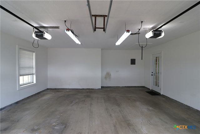 417 Salisbury Lane, Victoria, TX 77904