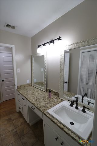 417 Salisbury Lane, Victoria, TX 77904