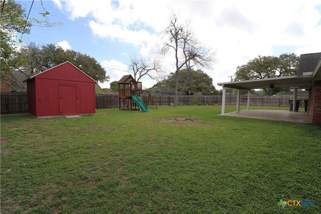 417 Salisbury Lane, Victoria, TX 77904