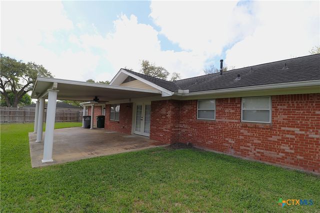 417 Salisbury Lane, Victoria, TX 77904