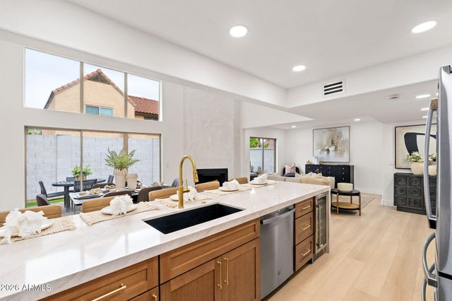 16607 N 56th Place, Scottsdale, AZ 85254