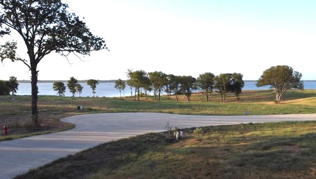 308 Caro Drive, West Tawakoni, TX 75474