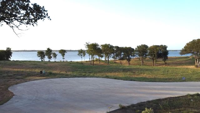308 Caro Drive, West Tawakoni, TX 75474