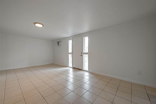 2111 Rosemead Drive B, Pasadena, TX 77506