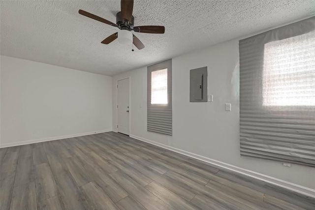 2111 Rosemead Drive B, Pasadena, TX 77506