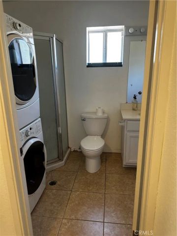 517 S Hewes B, Orange, CA 92869