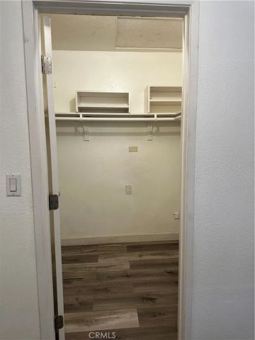 517 S Hewes B, Orange, CA 92869