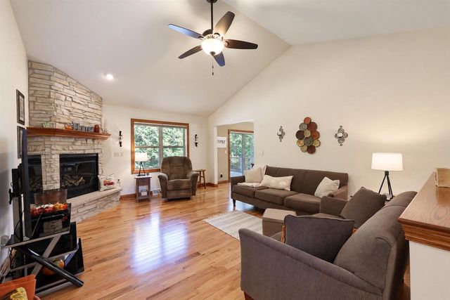 3330 TARRAGON TRAIL, Green Bay, WI 54313