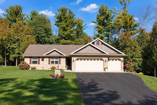 3330 TARRAGON TRAIL, Green Bay, WI 54313