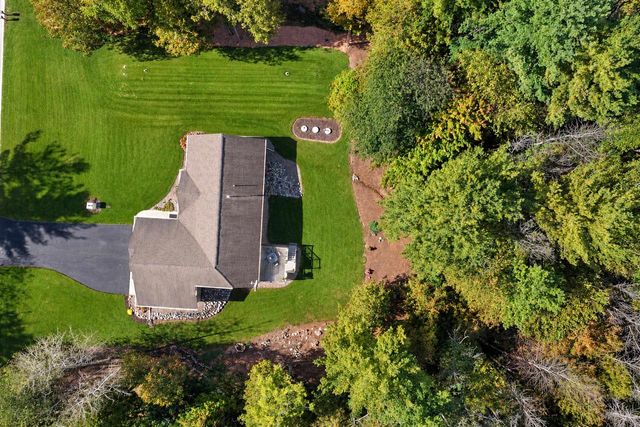3330 TARRAGON TRAIL, Green Bay, WI 54313
