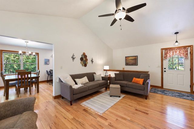 3330 TARRAGON TRAIL, Green Bay, WI 54313