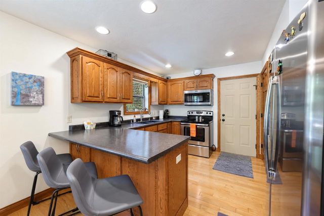 3330 TARRAGON TRAIL, Green Bay, WI 54313