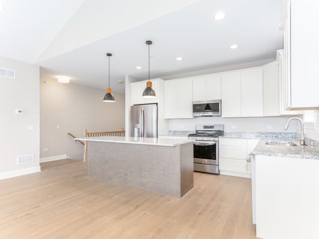 1452 Somerset Place, Barrington, IL 60010