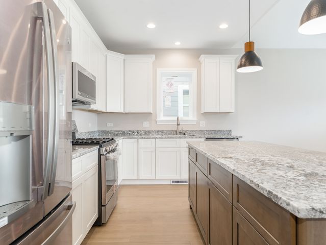 1452 Somerset Place, Barrington, IL 60010