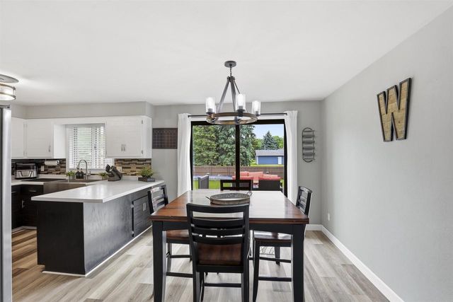 3236 S WHIP POOR WILL LANE, Appleton, WI 54915